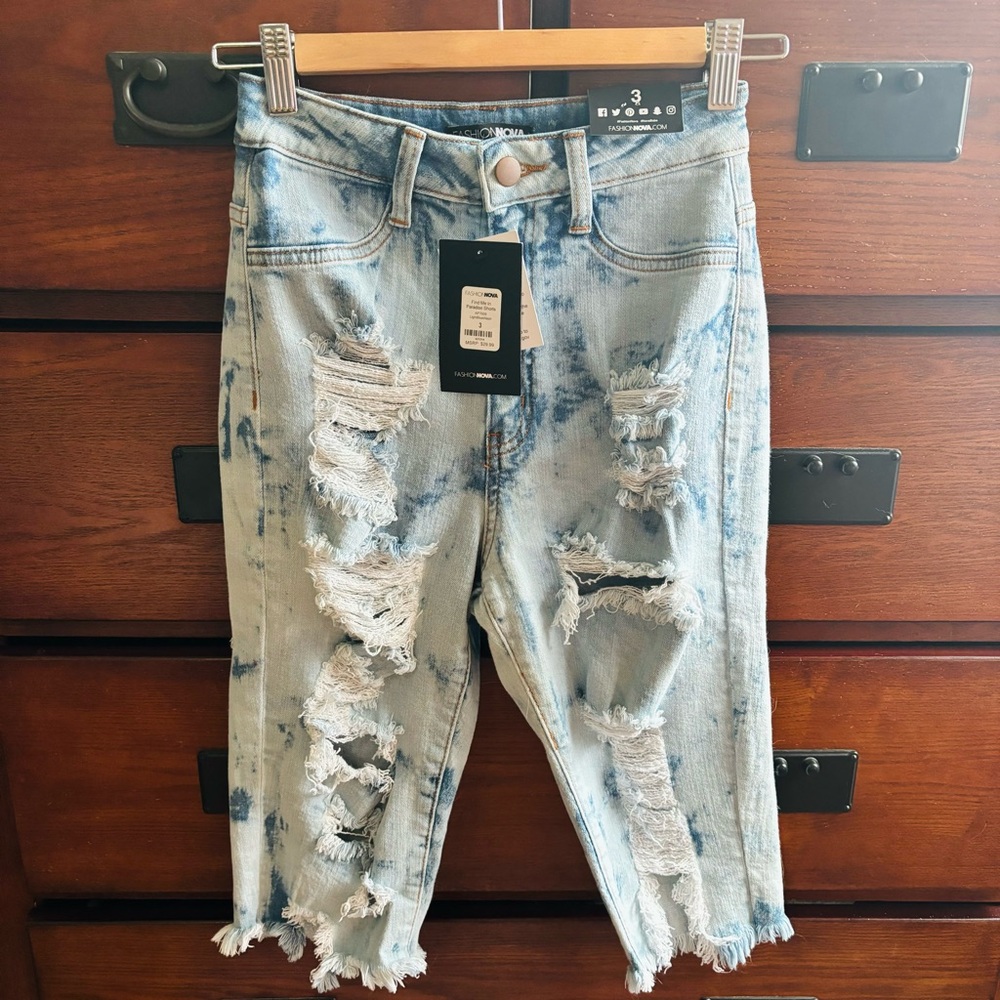 Size 3 Find Me in Paradise High Waist Light Blue Wash Bermuda Shorts FashionNova
